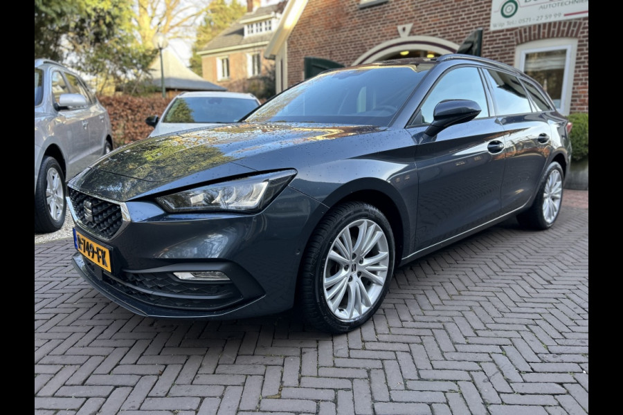 Seat Leon Sportstourer 1.0 TSI 110pk StyleBns Int Camera, Navi, 17" LMV, NL-auto