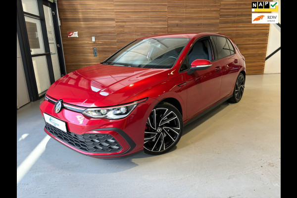 Volkswagen Golf 2.0 TSI GTI Performance | Clubsport tuning 300PK | Dealer onderhouden | Camera | IQ LED | Carplay | Kings RED |