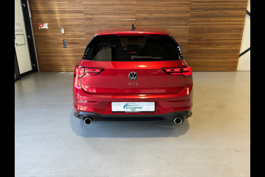 Volkswagen Golf 2.0 TSI GTI Performance | Clubsport tuning 300PK | Dealer onderhouden | Camera | IQ LED | Carplay | Kings RED |