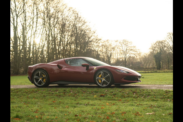 Ferrari 296 GTB 3.0 V6 | New Car | Daytona Racing Seats | Lift | Pass. Display | JBL | Rosso Mugello