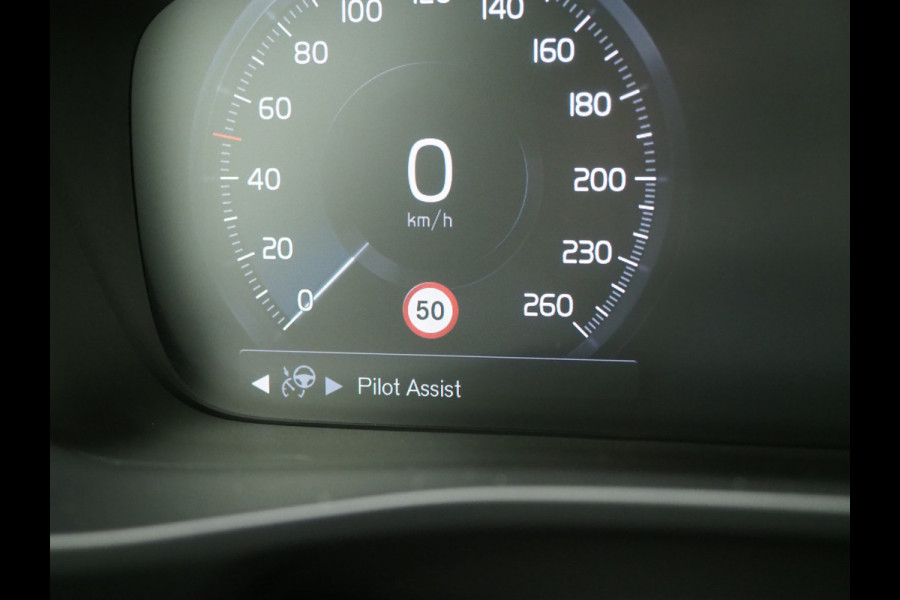 Volvo XC40 1.5 T5 Recharge Inscription | Pilot Assist | Panoramadak | Harman/Kardon | 360 | Trekhaak