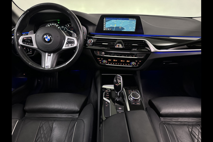 BMW 5 Serie Touring 530i Sportline 252pk | Panodak | Luxe Lederen comfortstoelen Memory | Head-up Display | Carplay | 360 Camera | Stoelventilatie |