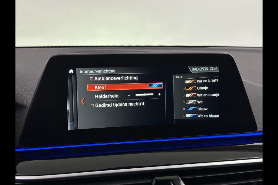 BMW 5 Serie Touring 530i Sportline 252pk | Panodak | Luxe Lederen comfortstoelen Memory | Head-up Display | Carplay | 360 Camera | Stoelventilatie |