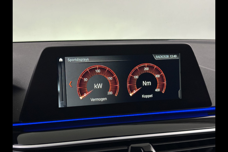 BMW 5 Serie Touring 530i Sportline 252pk | Panodak | Luxe Lederen comfortstoelen Memory | Head-up Display | Carplay | 360 Camera | Stoelventilatie |