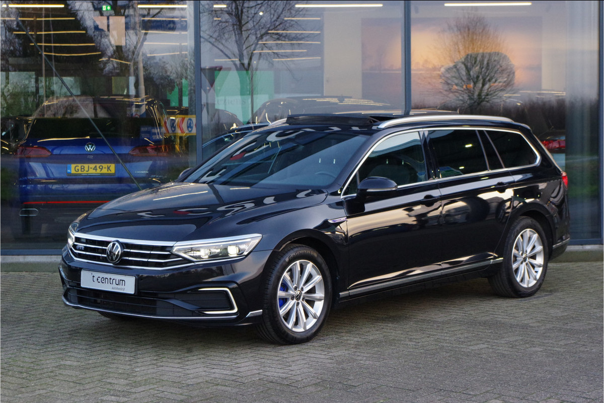 Volkswagen Passat Variant 1.4 TSI PHEV GTE 218 PK Business, Elek. Trekhaak, Panoramadak, Leder-Alcantara, LED