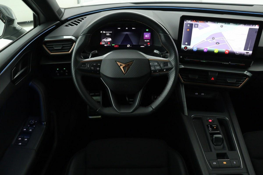 CUPRA Leon 1.4 e-Hybrid VZ | 245pk | Stoel & stuurverwarming | Camera | Sportstoelen | Navigatie | Keyless | Full LED