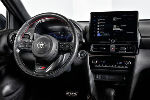 Toyota Yaris Cross 1.5 Hybrid 130 GR Sport Automaat | Dig.Cockpit | Adapt.Cruise | Stoel+Stuurverw. | Camera | PDC + NAV + App.Connect (Draadloos) | ECC | LM 18" | 9162