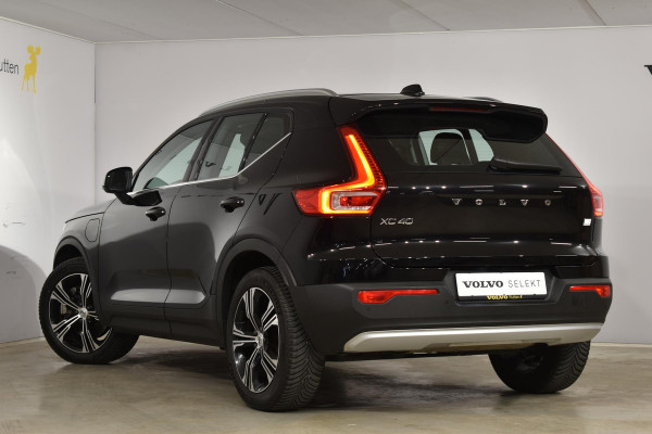 Volvo XC40 T4 211PK Automaat Recharge Inscription / Leer / Adaptieve cruise control / 19'' velgen / Camera Achter / Trekhaak