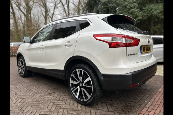 Nissan QASHQAI 1.2 Automaat Bns. Ed. Leder, Panodak, Trekhaak, 19” LMV