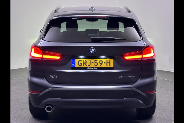 BMW X1 xDrive25e Sportline Plug in Hybrid | PHEV | Head-up Display | Camera | Navigatie | Sportstoelen Verwarmd | Led |