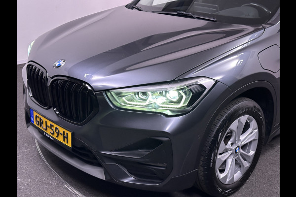 BMW X1 xDrive25e Sportline Plug in Hybrid | PHEV | Head-up Display | Camera | Navigatie | Sportstoelen Verwarmd | Led |