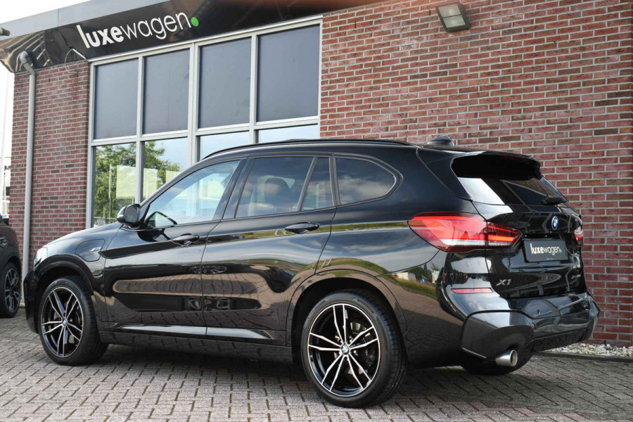 BMW X1 xDrive25e M-Sport Pano Trekh ACC Camera HUD 19inch El-Klep