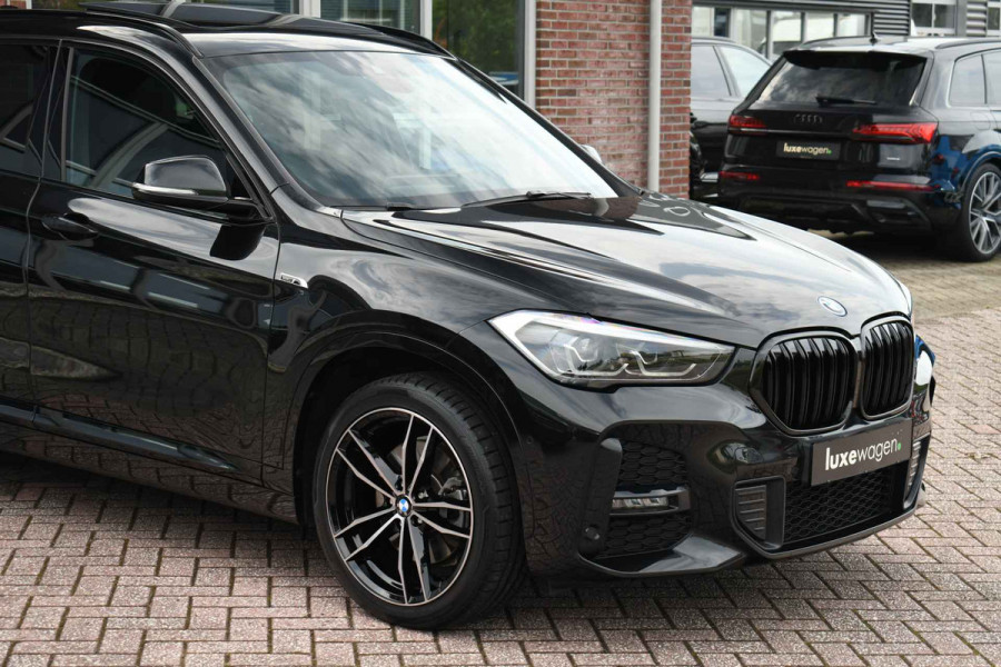 BMW X1 xDrive25e M-Sport Pano Trekh ACC Camera HUD 19inch El-Klep