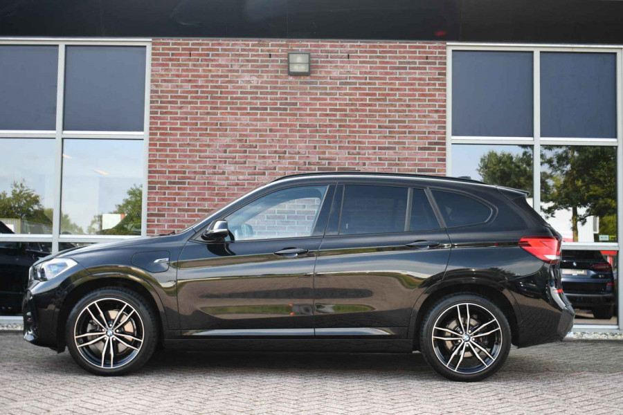 BMW X1 xDrive25e M-Sport Pano Trekh ACC Camera HUD 19inch El-Klep