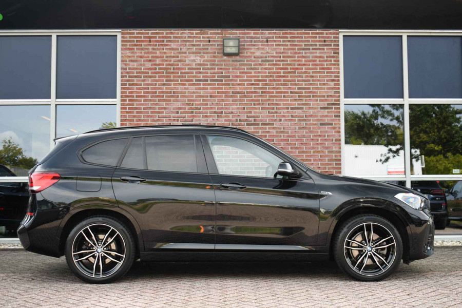 BMW X1 xDrive25e M-Sport Pano Trekh ACC Camera HUD 19inch El-Klep