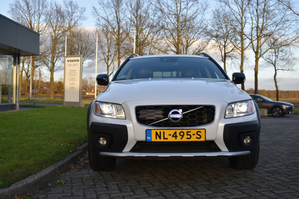 Volvo XC70 D4 181PK Automaat Polar+ ACC | Blis | Trekhaak | Elektr. stoel | Leder | Camera | 18"LMV | Stoelverwarming