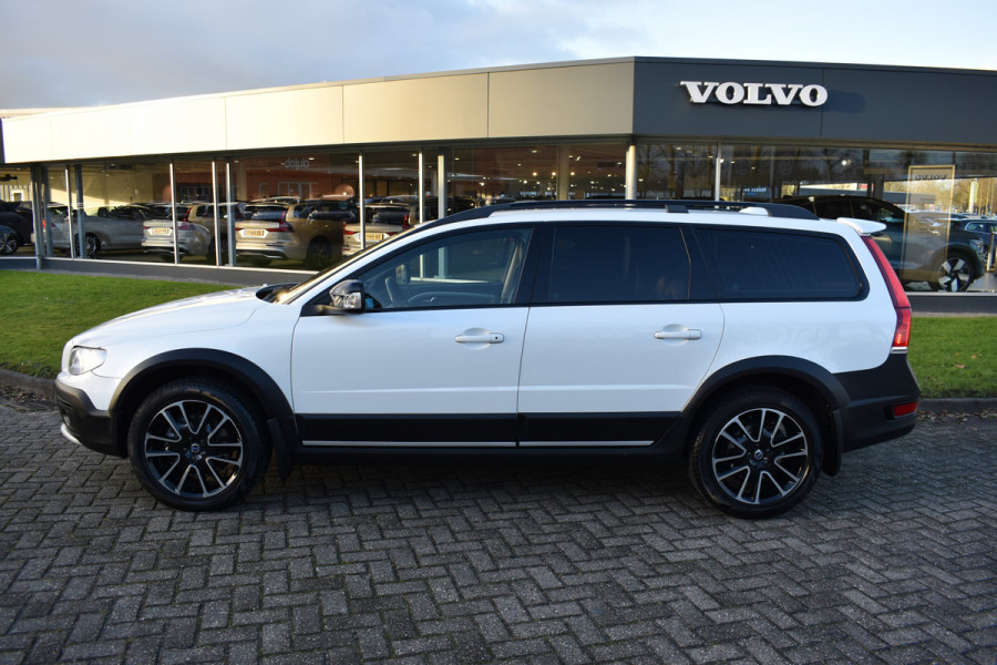 Volvo XC70 D4 181PK Automaat Polar+ ACC | Blis | Trekhaak | Elektr. stoel | Leder | Camera | 18"LMV | Stoelverwarming