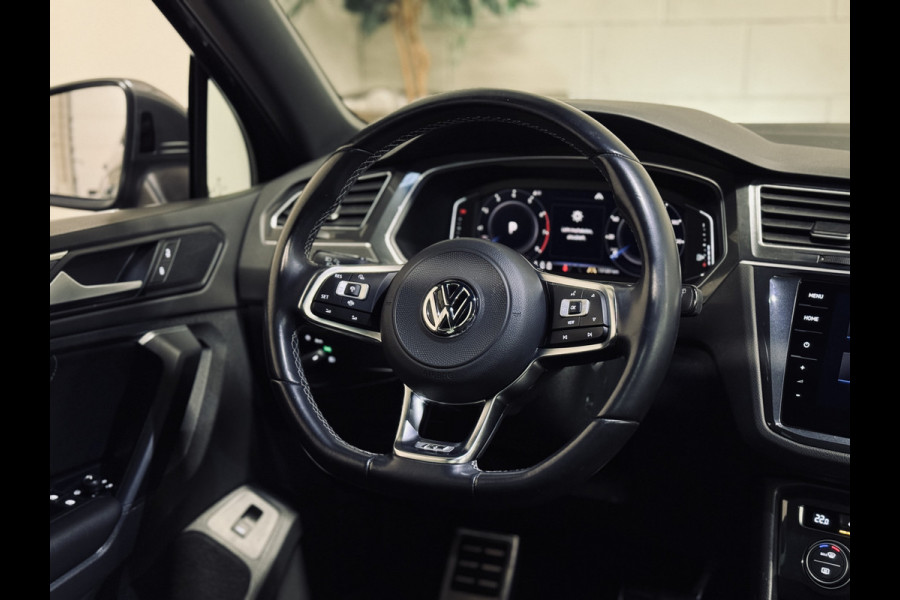 Volkswagen Tiguan 1.5 TSI ACT R-Line | Panorama | Virtual | Keyless