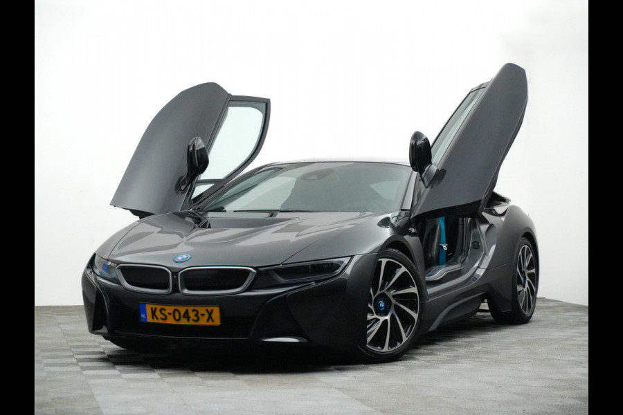 BMW i8 Coupe 375pk (dealer-onderhouden,NL geleverd,carbon,head-up,leer,laser)