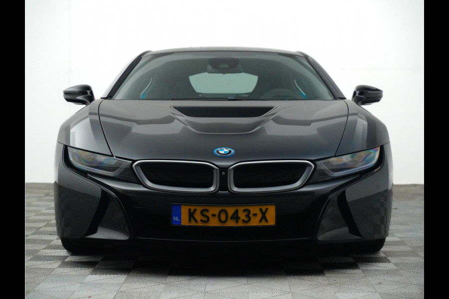 BMW i8 Coupe 375pk (dealer-onderhouden,NL geleverd,carbon,head-up,leer,laser)