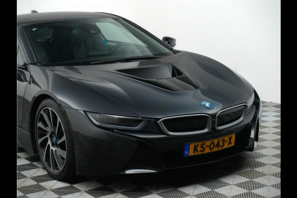 BMW i8 Coupe 375pk (dealer-onderhouden,NL geleverd,carbon,head-up,leer,laser)