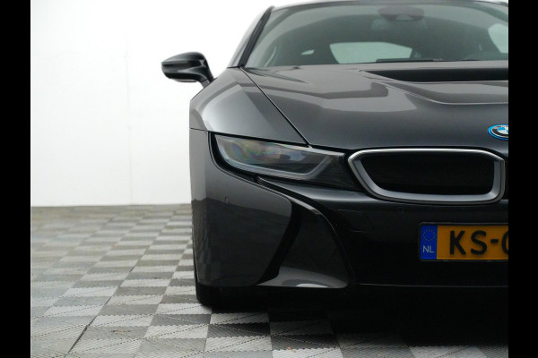 BMW i8 Coupe 375pk (dealer-onderhouden,NL geleverd,carbon,head-up,leer,laser)