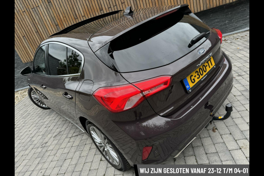 Ford Focus 1.5 EcoBoost Vignale Automaat | Panoramadak | B&O audiosysteem | Trekhaak | Navigatiesysteem | Elektrische bestuurdersstoel | Ad