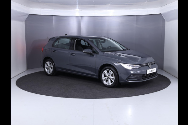 Volkswagen Golf 1.0 TSI Life 110 pk | Navigatie via App | Parkeersensoren (Park assist) | Achteruitrijcamera | Adaptieve cruise control | LED koplampen | Elektr. bestuurdersstoel |