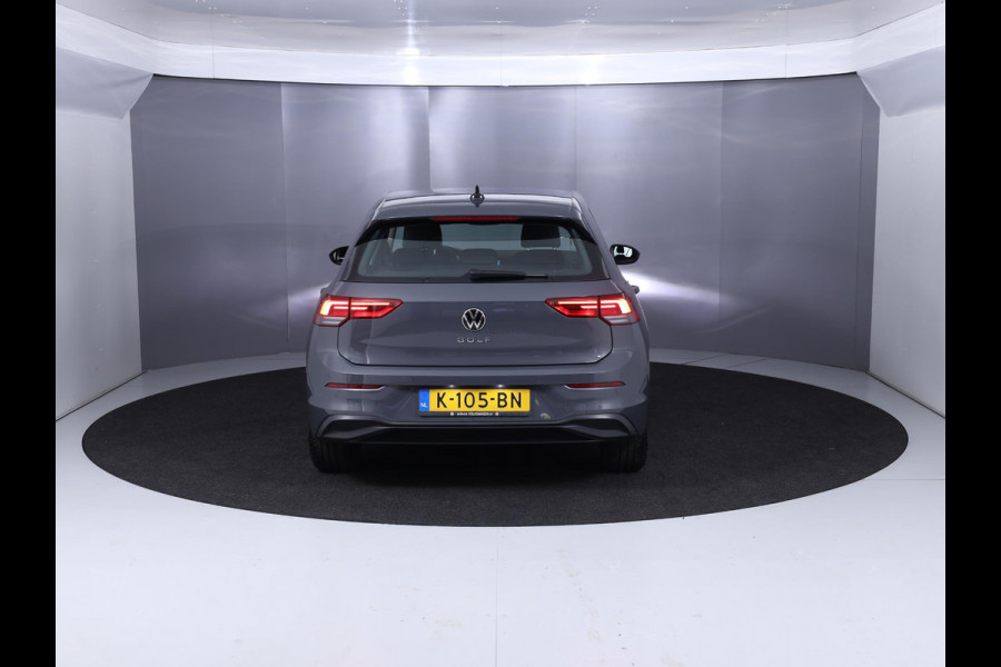 Volkswagen Golf 1.0 TSI Life 110 pk | Navigatie via App | Parkeersensoren (Park assist) | Achteruitrijcamera | Adaptieve cruise control | LED koplampen | Elektr. bestuurdersstoel |