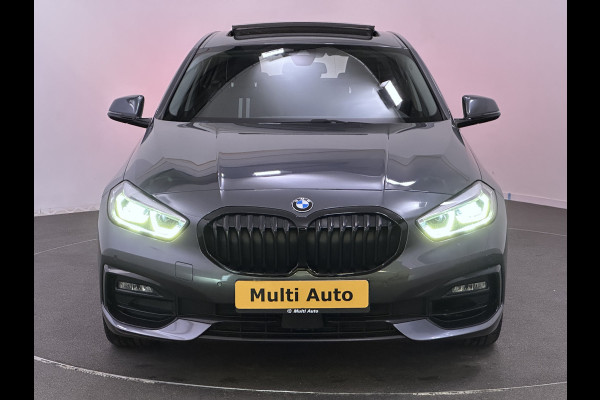 BMW 1-serie 118i Sportline 140pk Dealer O.H | Panodak | Apple Carplay | Sportstoelen Verwarmd | DAB | Sfeerverlichting | 17"L.M | Navi Full Map |