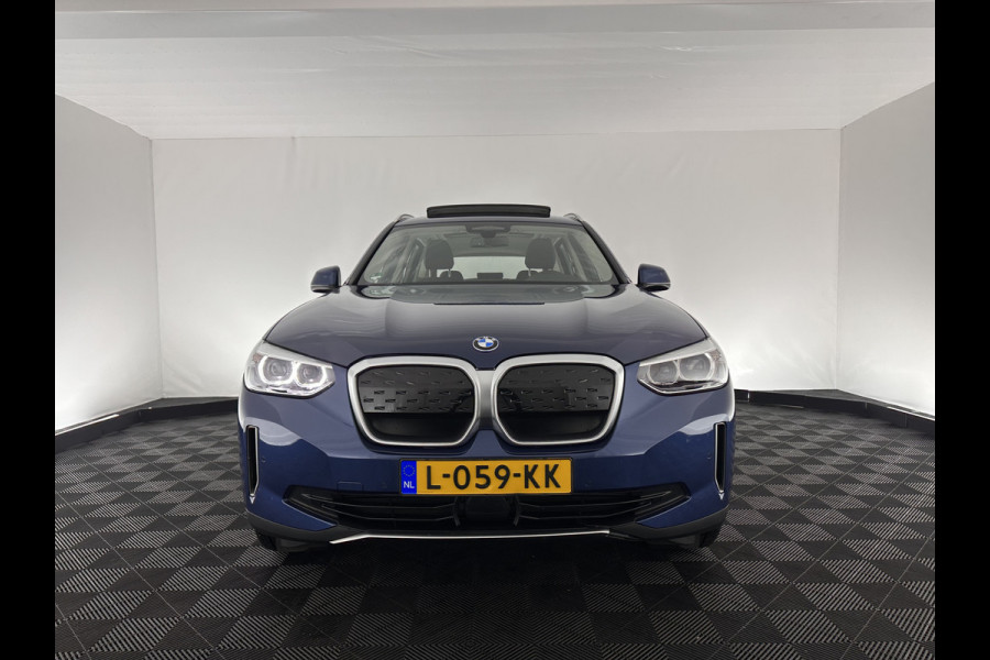 BMW iX3 Executive 80 kWh [ 3-Fase ] (INCL-BTW) *PANO | ADAPTIVE-CRUISE | VERNASCA-FULL-LEATHER |DIGI-COCKPIT | FULL-LED | BLIND-SPOT | CAMERA | DAB+ | SPORTSEATS | 19''ALU*