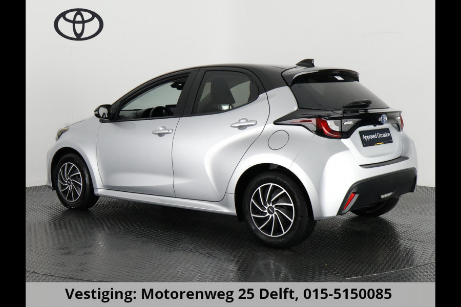 Toyota Yaris 1.5 HYBRID AUTOMAAT BI-TONE PACK CARPLAY NAVI. CAMERA.ADAPTIVE CRUISE. GARANTIE TOT 4-2034 !