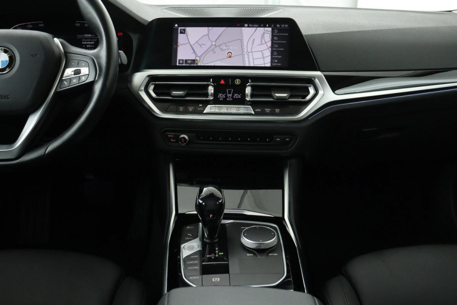 BMW 3 Serie 318i Executive | Sport Line | Trekhaak | Leder | Sportstoelen | Carplay | Live Cockpit | Full LED | PDC | Climate control