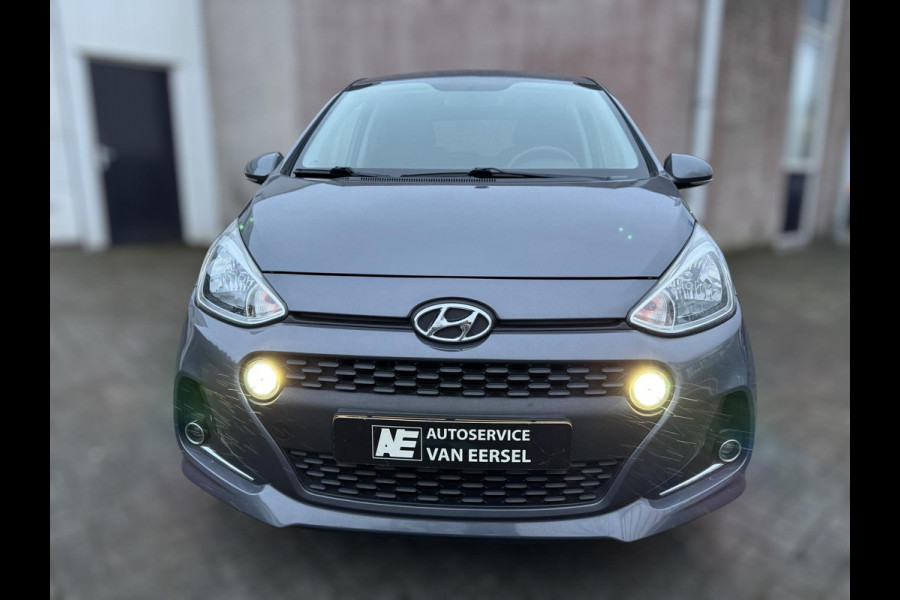 Hyundai i10 1.0i Premium GROOT SCHERM / PARKEERSENSOREN / LMV / STOELVERW. / STUURVERW. / 4-SEIZOENENBANDEN