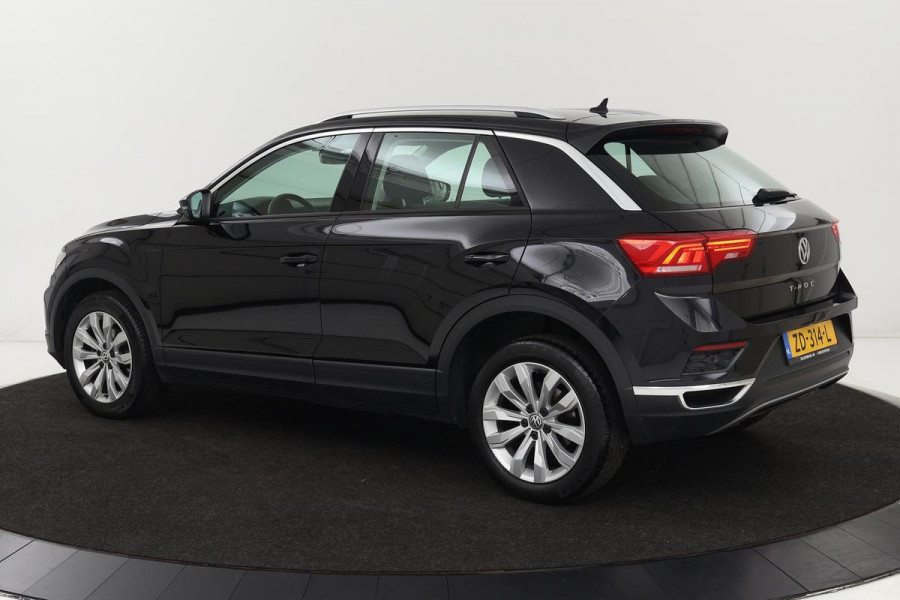 Volkswagen T-Roc 1.0 TSI Style | Adaptive cruise | Carplay | Climate control | PDC | Bluetooth | LED