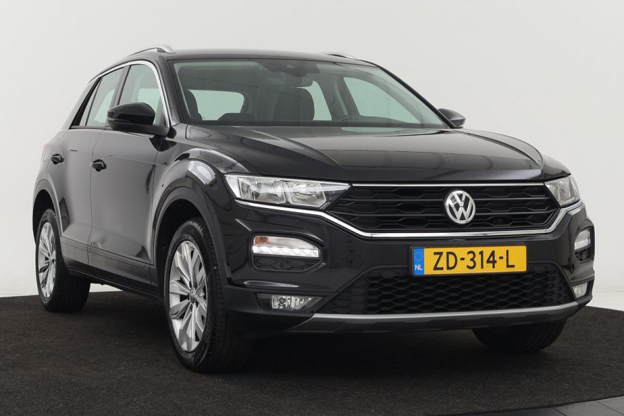 Volkswagen T-Roc 1.0 TSI Style | Adaptive cruise | Carplay | Climate control | PDC | Bluetooth | LED