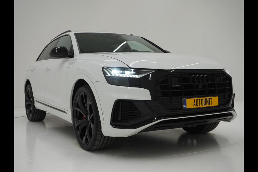 Audi Q8 60 TFSI e quattro Competition BlackOptic 462PK | RS Stoelen | 23" | Luchtvering | Panoramadak | B&O | 360 | Trekhaak