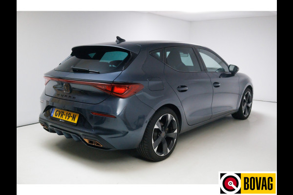 CUPRA Leon 1.4 e-Hybrid Business 204 PK Stoel- stuurverwarming, Travel assist, Navigatie, Camera, 18 inch, Adaptive cruise