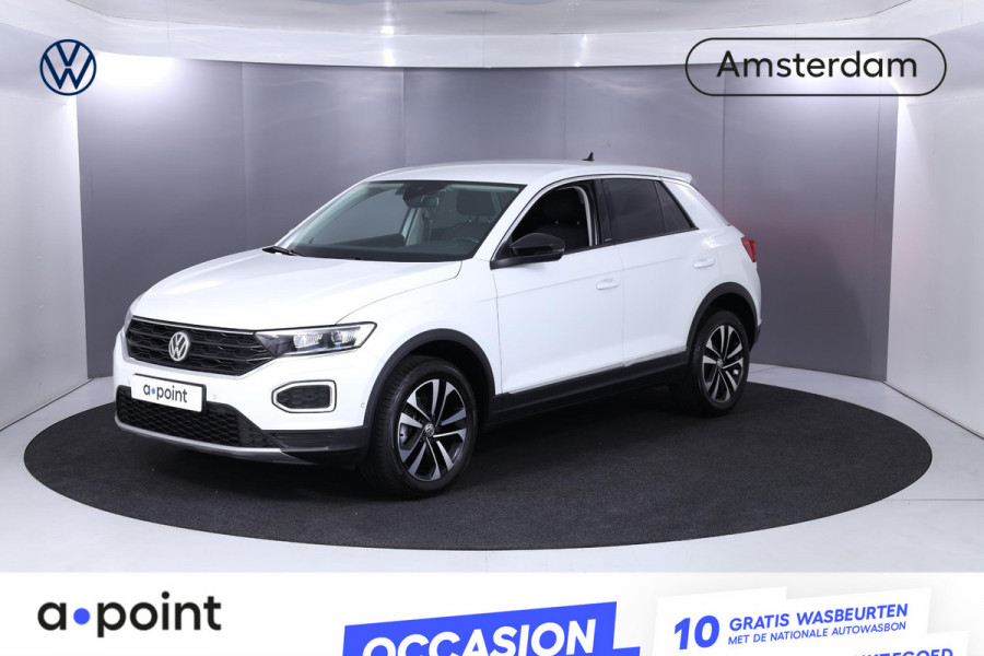 Volkswagen T-Roc 1.5 TSI Style 150 pk Automaat (DSG) | Navigatie | Parkeersensoren (Park assist) | LED koplampen | Stoelverwarming |