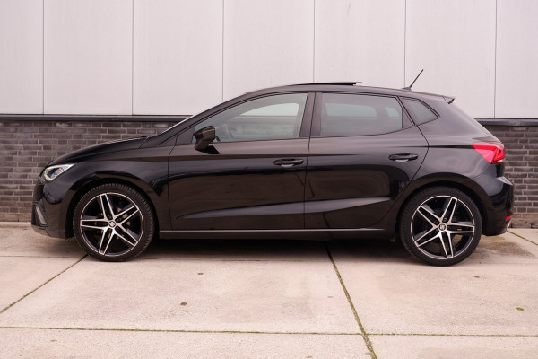 Seat Ibiza 1.0 TSI FR Business Intense | Virtual Cockpit | Pano | Trekhaak | LED | Camera