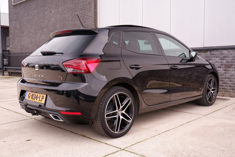 Seat Ibiza 1.0 TSI FR Business Intense | Virtual Cockpit | Pano | Trekhaak | LED | Camera