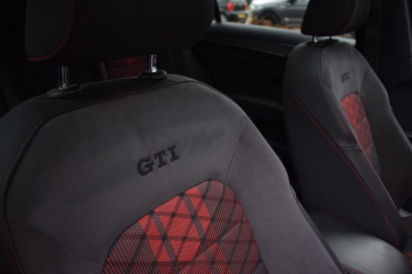 Volkswagen Golf GTI TCR 2.0 TSI 290pk DSG | Pano | ACC | Camera | Dynaudio