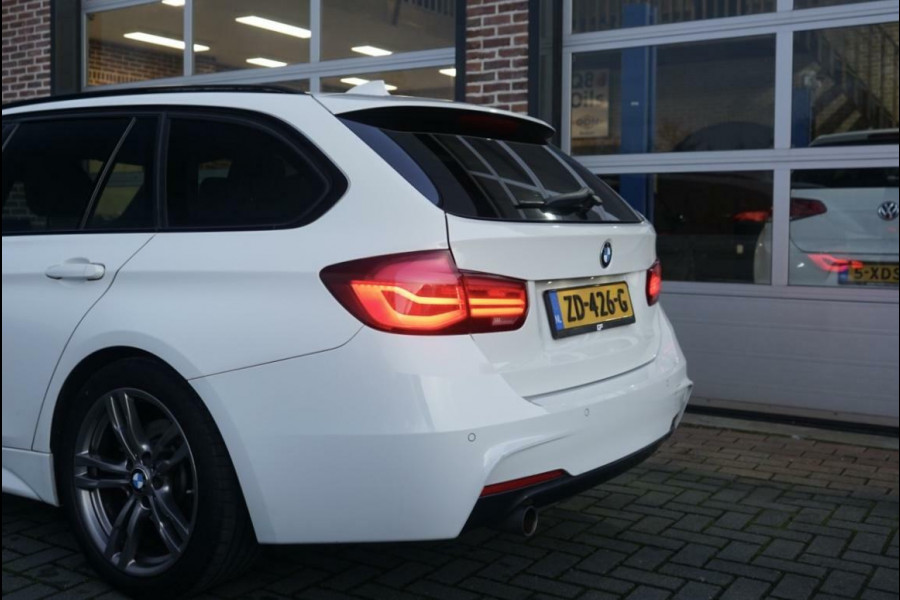 BMW 3 Serie Touring 318i M Sport Leer Navi Cruise NAP