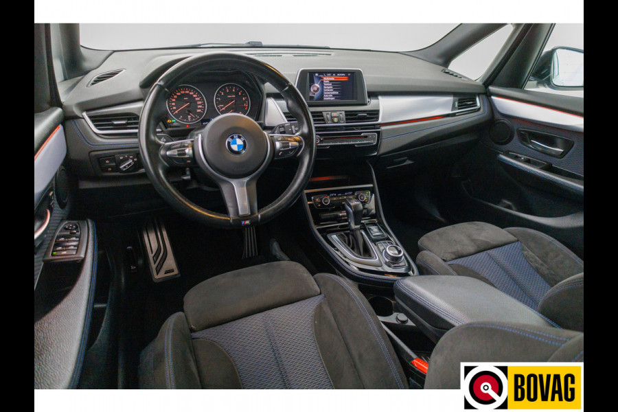 BMW 2 Serie Active Tourer 218i M- Sport Centennial Executive Alcantara, Led, Navigatie, PDC, Cruise control, Sportstuur