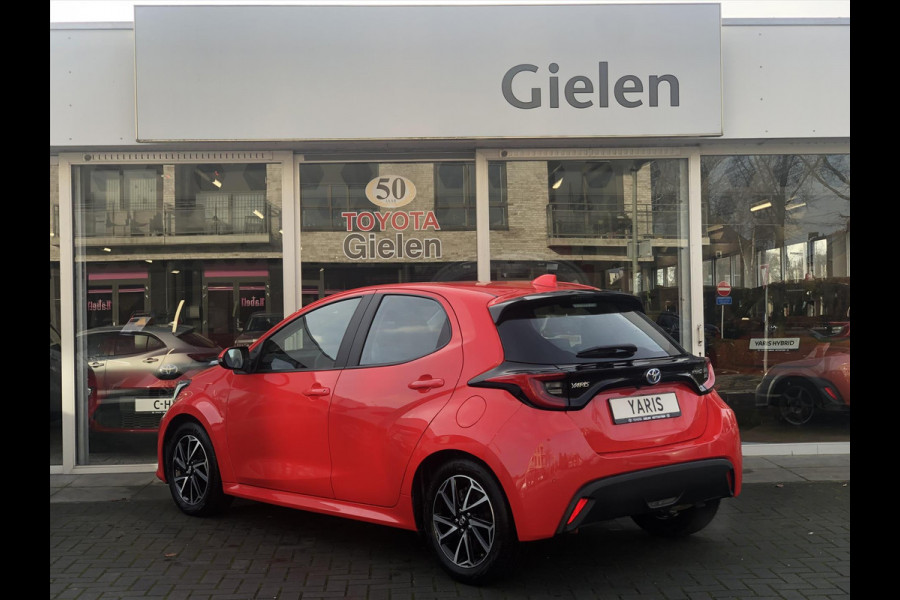 Toyota Yaris 1.5 Hybrid Executive | Dodehoekherkenning, Parkeersensoren, Stoelverwarming, Head up display, Keyless, 16 inch