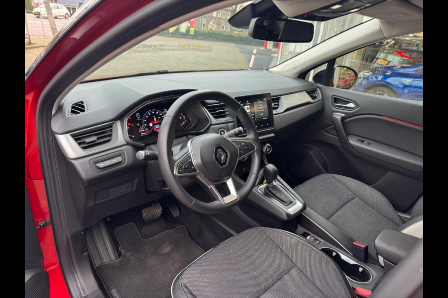 Renault Captur TCe 140 EDC Intens Trekhaak / LM 18'' / P-sensoren & camera / Apple & Android auto