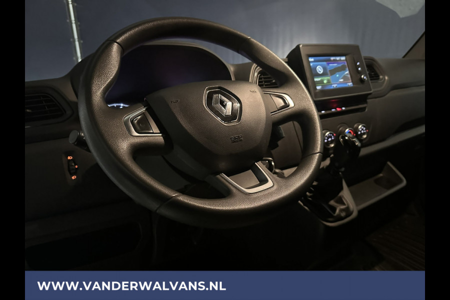 Renault Master 2.3dCi 136pk L2H2 Euro6 Airco | LED | Navigatie | 2500kg Trekhaak cruisecontrol, parkeersensoren, oprijplaat, bijrijdersbank