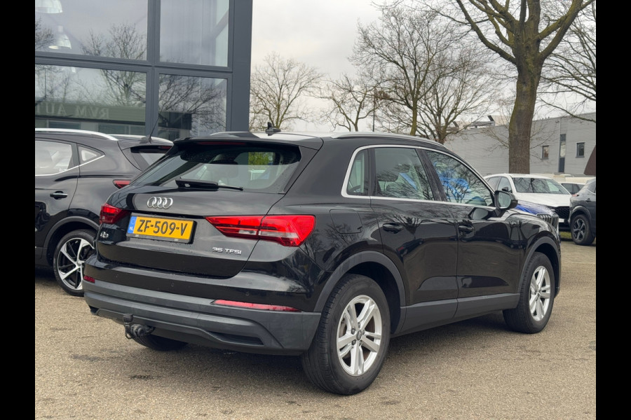 Audi Q3 35 TFSI Pro Line VAN 30.900 VOOR 28.440 EINDEJAARSVOORDEEL 2.460,- | ORIG. NL. NAP KM. | 1E EIGENAAR | TREKHAAK