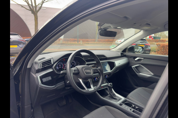 Audi Q3 35 TFSI Pro Line VAN 30.900 VOOR 28.440 EINDEJAARSVOORDEEL 2.460,- | ORIG. NL. NAP KM. | 1E EIGENAAR | TREKHAAK