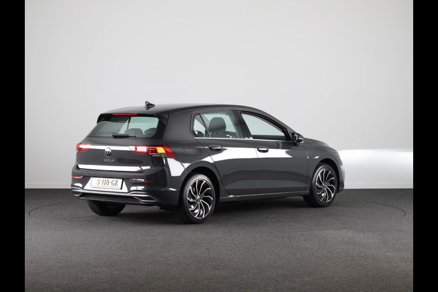 Volkswagen Golf 1.4 eHybrid Style 204 pk Automaat (DSG) | Navigatie | Parkeersensoren | Adaptieve cruise control | Full LED koplampen | Elektr. bestuurdersstoel |